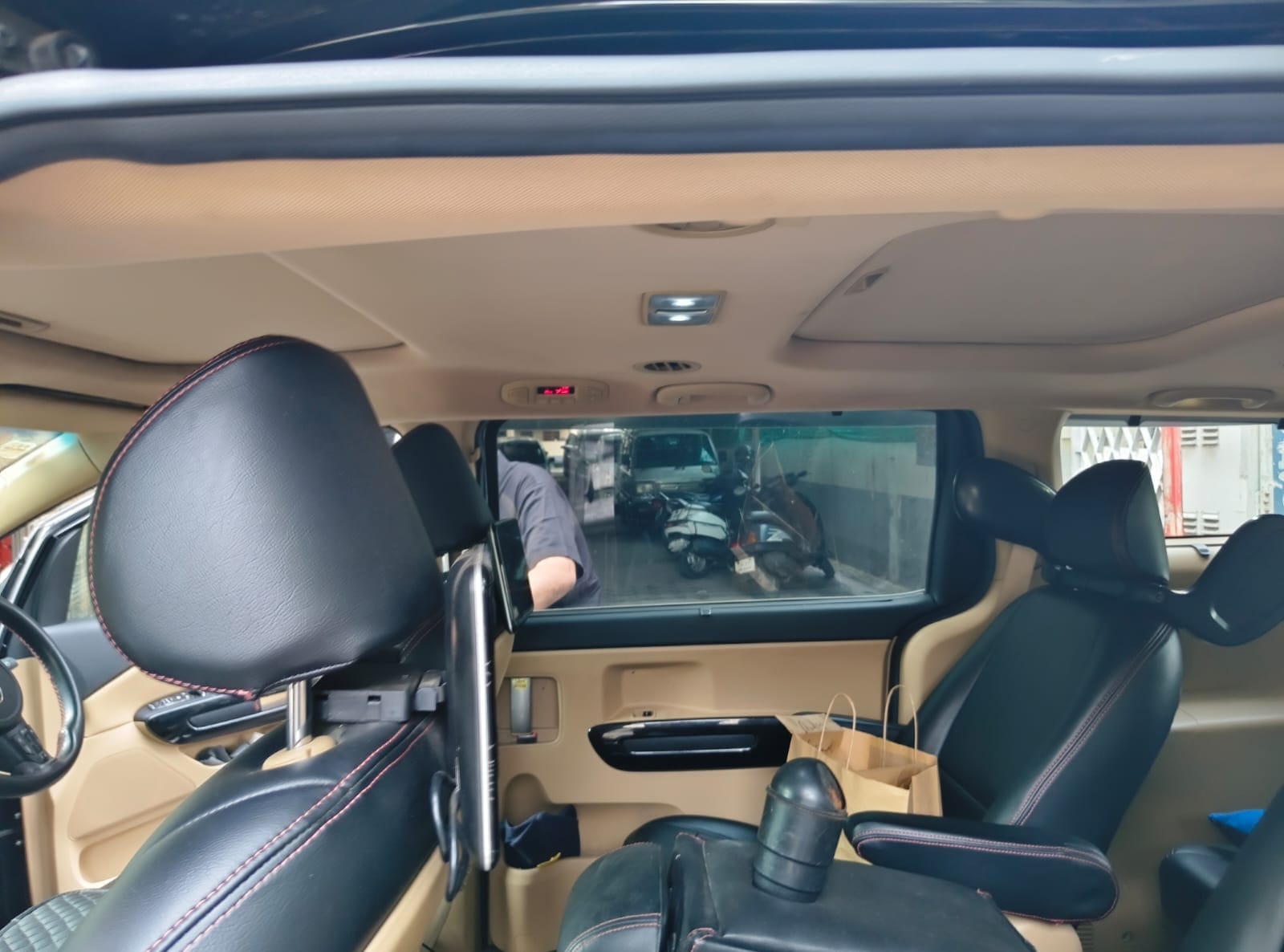 Kia Carnival - Image 3